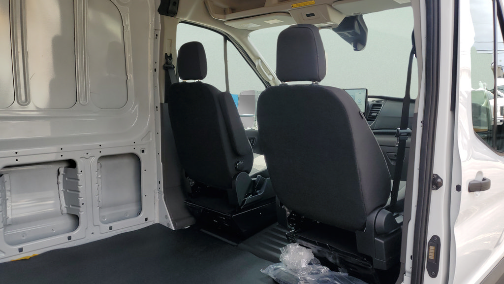 New 2026 Ford Transit 250 148 Medium Roof RWD image 13