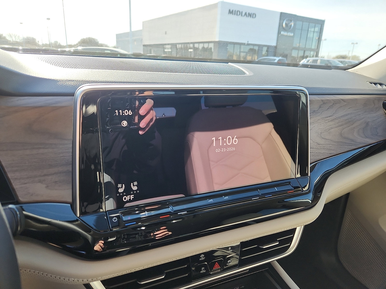 New 2026 Volkswagen Atlas SE image 19