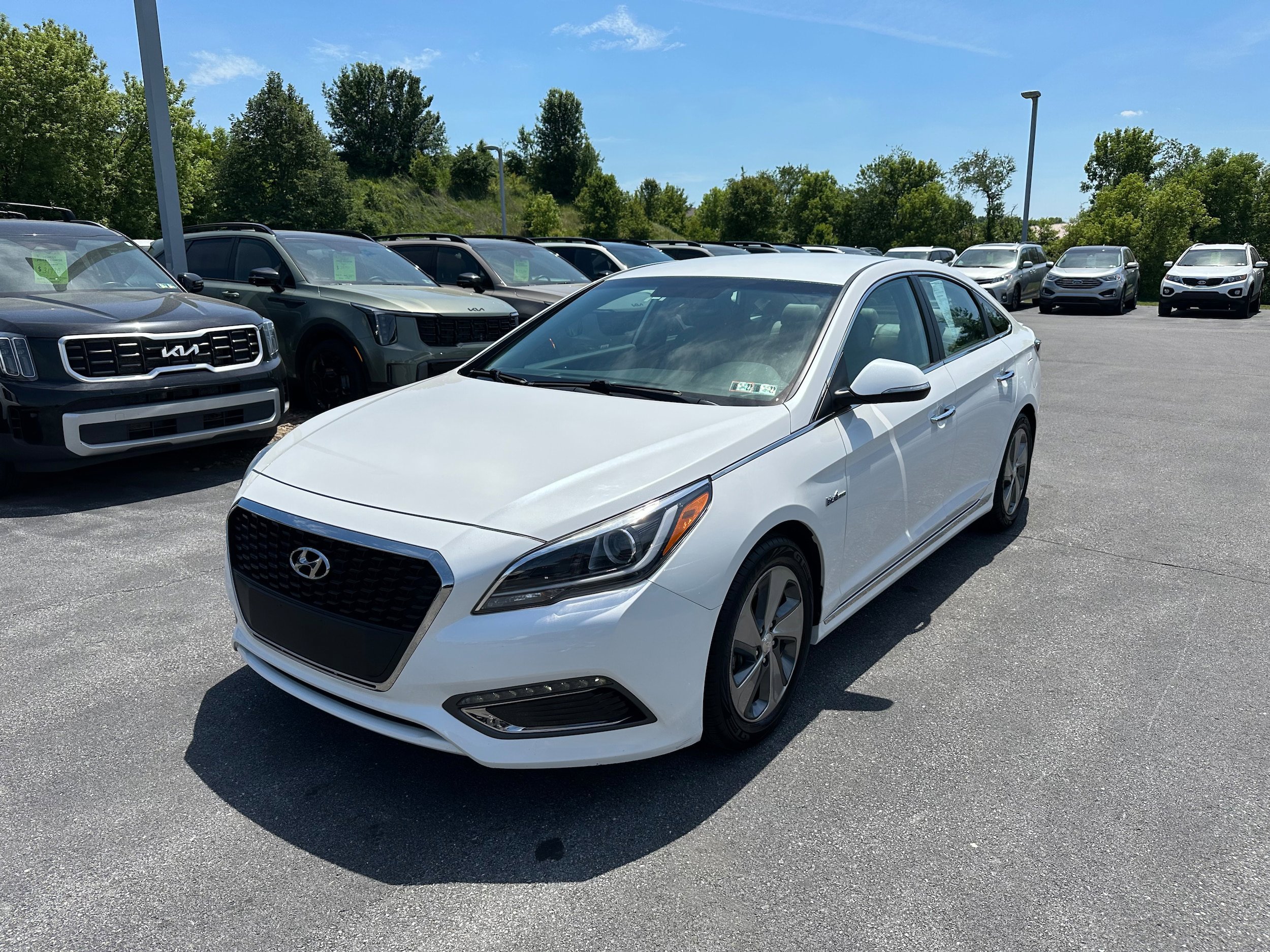 Used 2017 Hyundai Sonata Limited FWD image 1