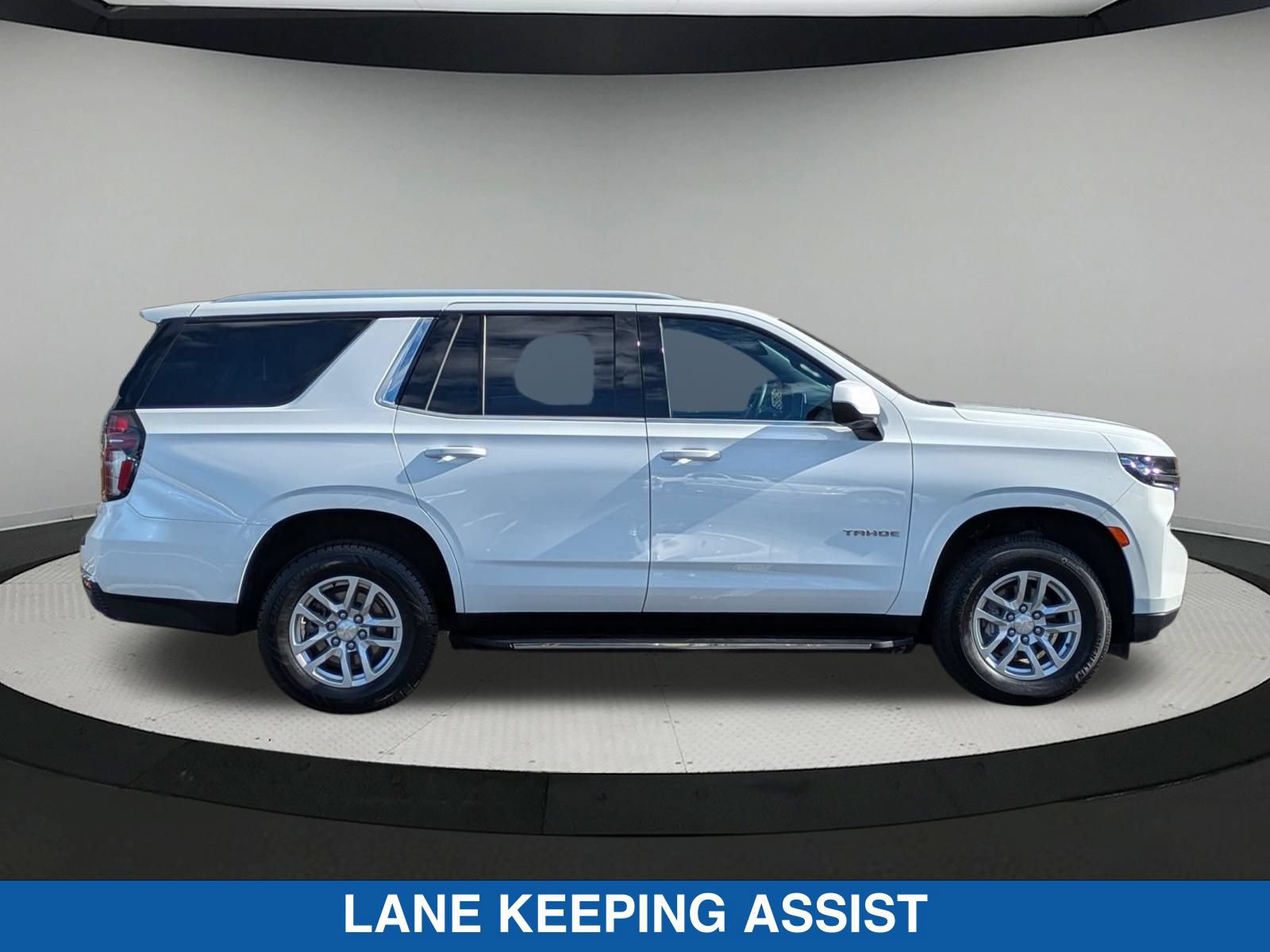 Used 2024 Chevrolet Tahoe LT AWD/4WD image 2