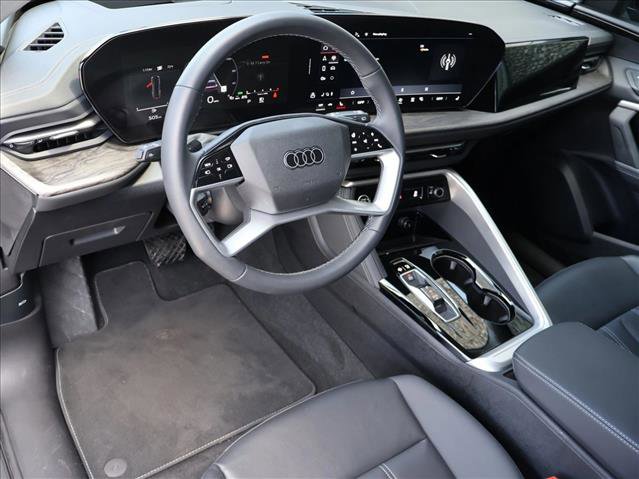 Used 2025 Audi Q5 Premium Plus w/ Premium Plus AWD/4WD image 13