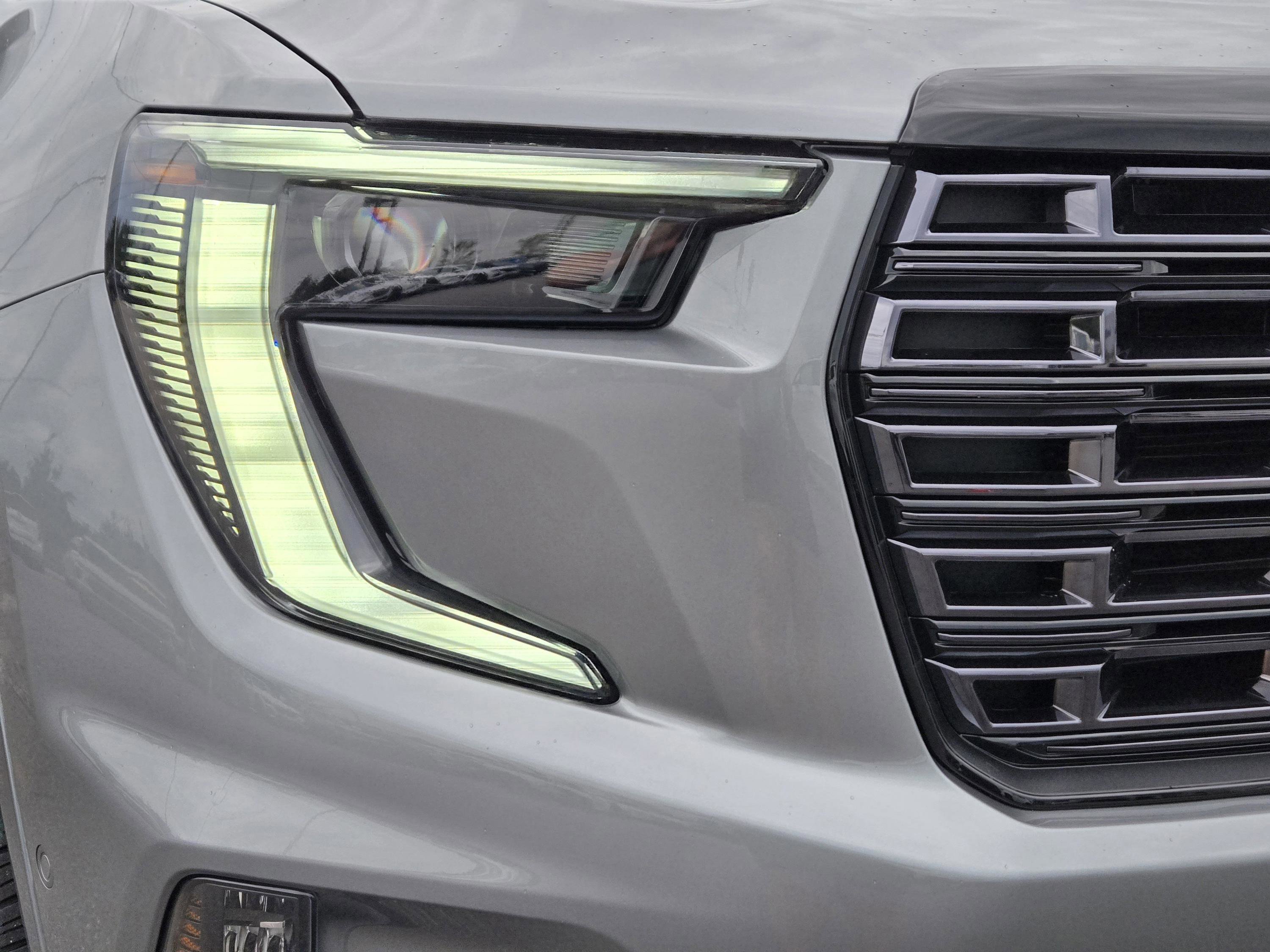 Used 2026 GMC Acadia Denali Ultimate FWD image 3
