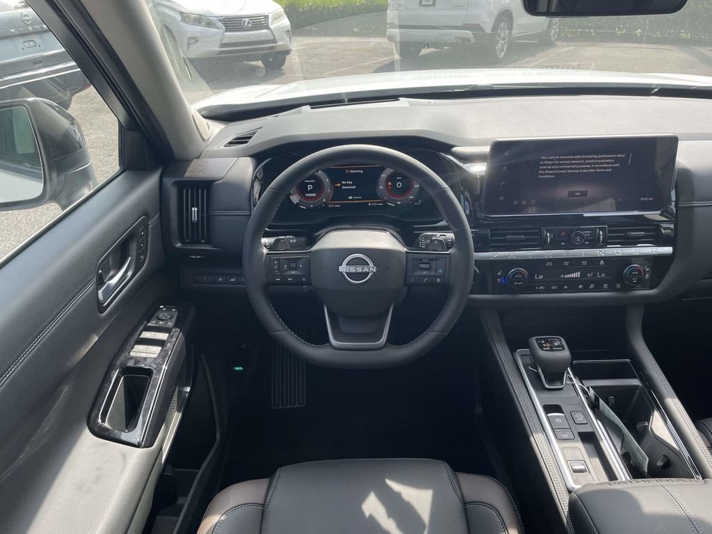 New 2026 Nissan Pathfinder Platinum FWD image 10