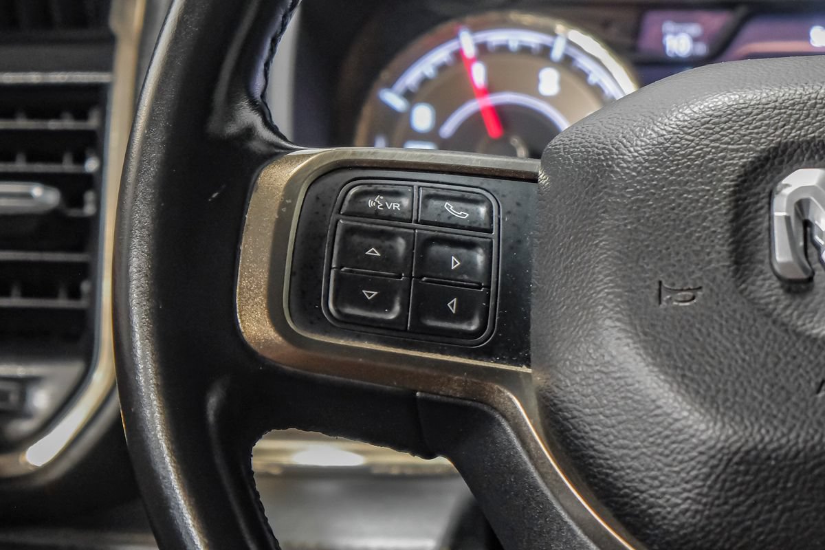 Used 2022 RAM 3500 Limited AWD/4WD image 17