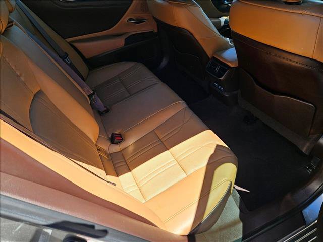 Used 2019 Lexus ES 350 w/ Accessory Package 2 FWD image 19