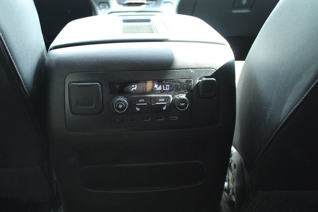Used 2017 Chevrolet Suburban Premier AWD/4WD image 36
