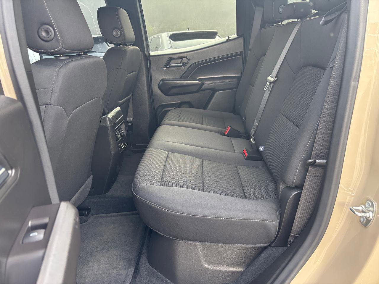 Used 2024 GMC Canyon Elevation w/ Convenience Package image 12