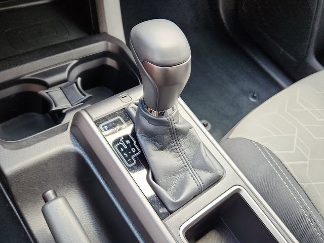 Used 2023 Toyota Tacoma TRD Off-Road w/ Technology Package AWD/4WD image 9
