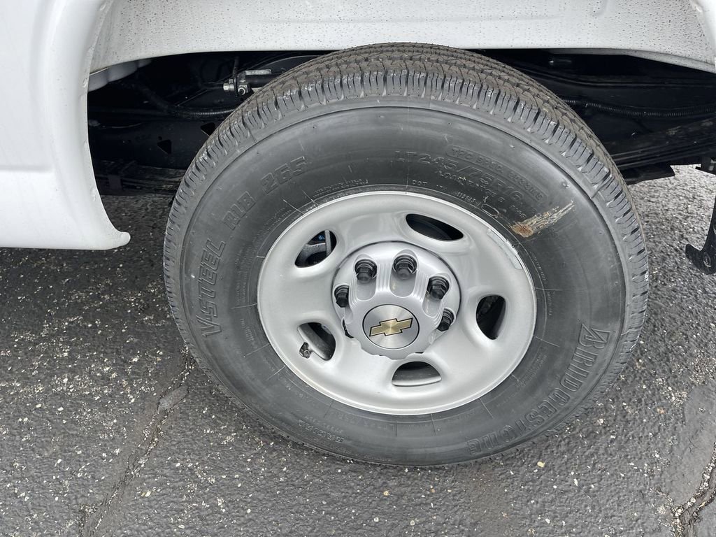 New 2026 Chevrolet Express 2500 w/ Driver Convenience Package image 5