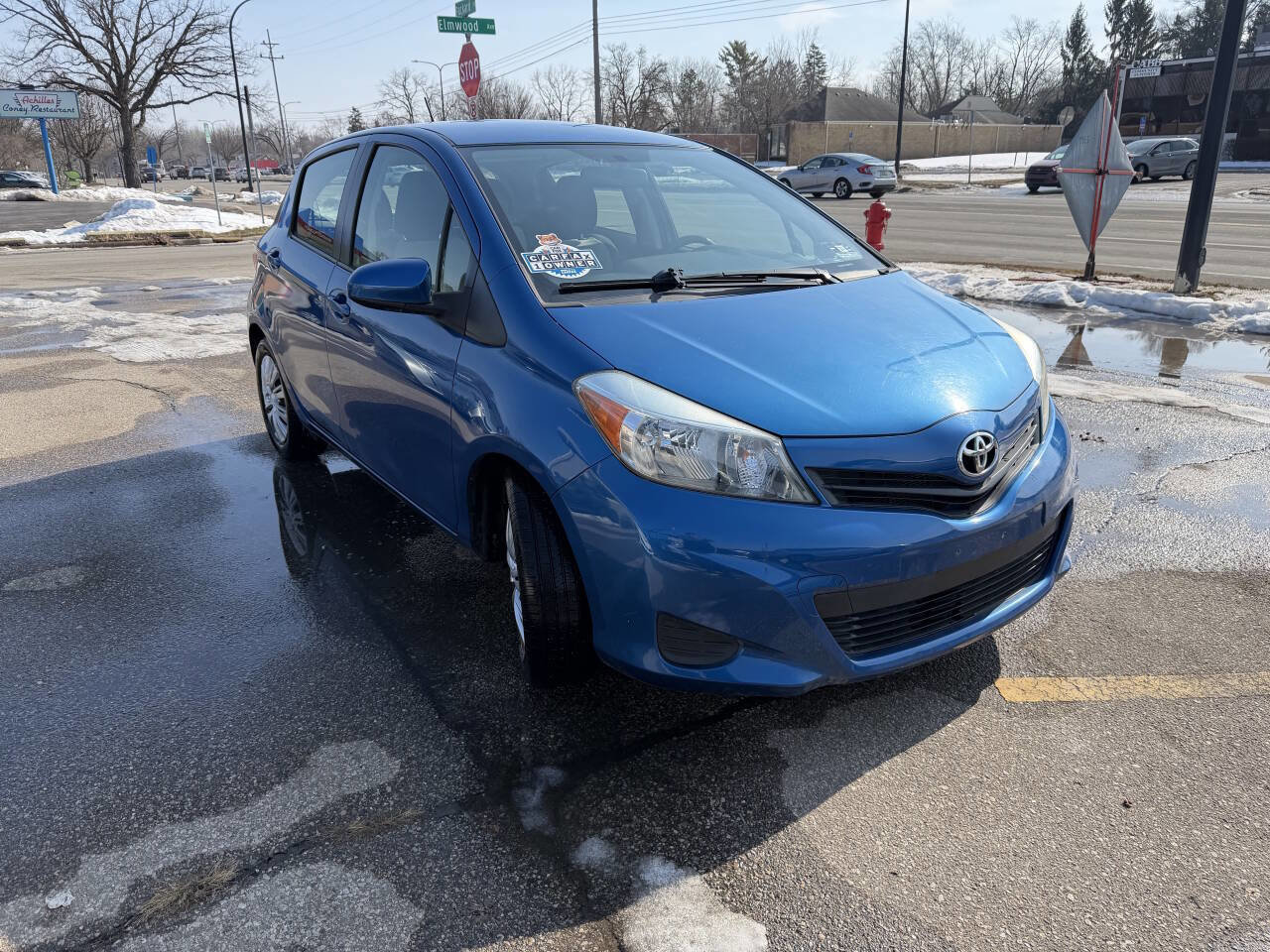 Used 2012 Toyota Yaris LE image 6