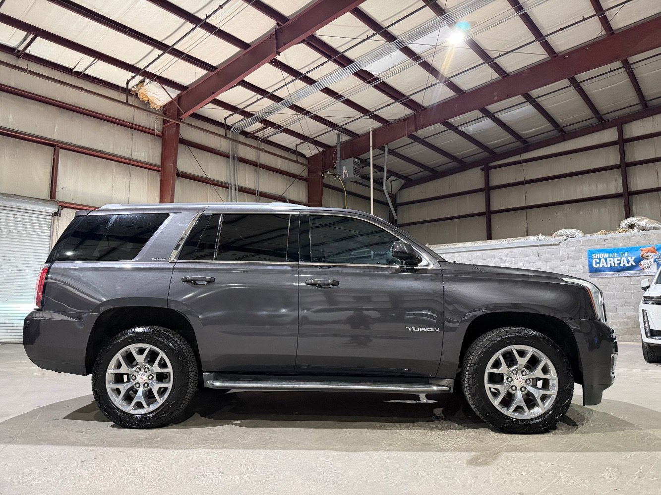 Used 2015 GMC Yukon SLE w/ Convenience Package RWD image 4