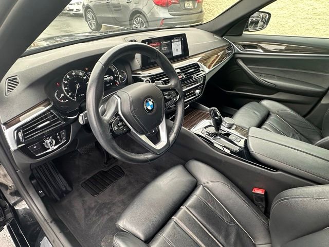 Used 2018 BMW 540i xDrive image 3
