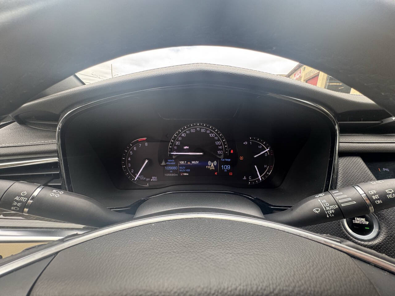 Used 2018 Cadillac XT5 FWD image 26