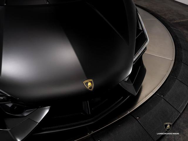 Used 2025 Lamborghini Revuelto AWD/4WD image 5