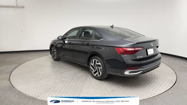 Used 2024 Volkswagen Jetta SEL FWD image 4