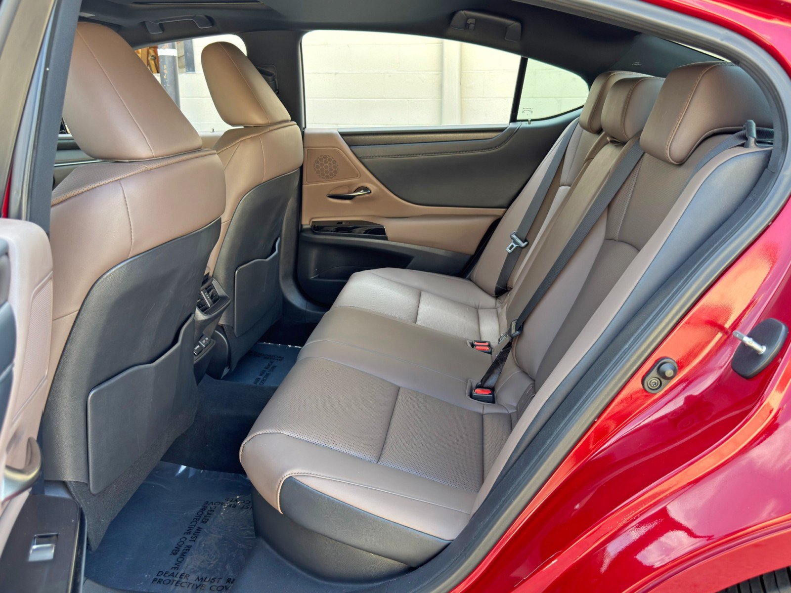 Used 2025 Lexus ES 300h w/ Premium Package FWD image 47