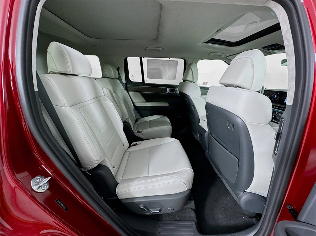 Used 2024 Hyundai Santa Fe Calligraphy image 30