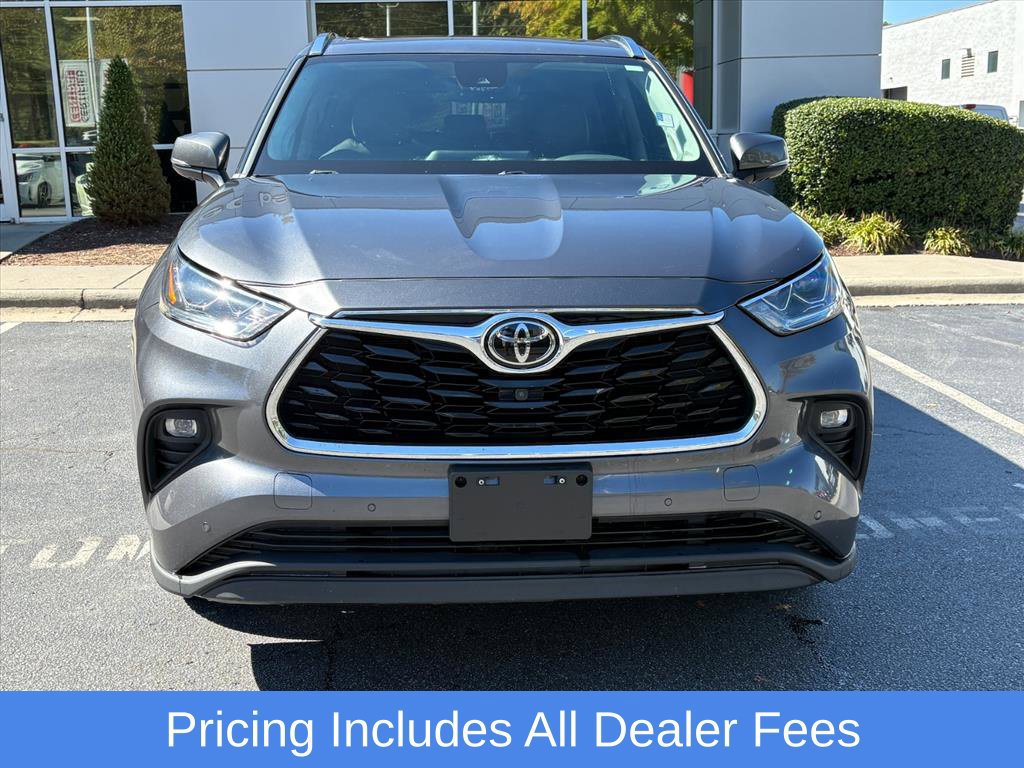 Used 2020 Toyota Highlander Limited AWD/4WD image 3