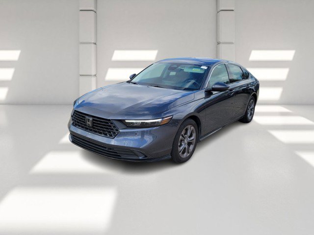 Used 2024 Honda Accord Touring image 2
