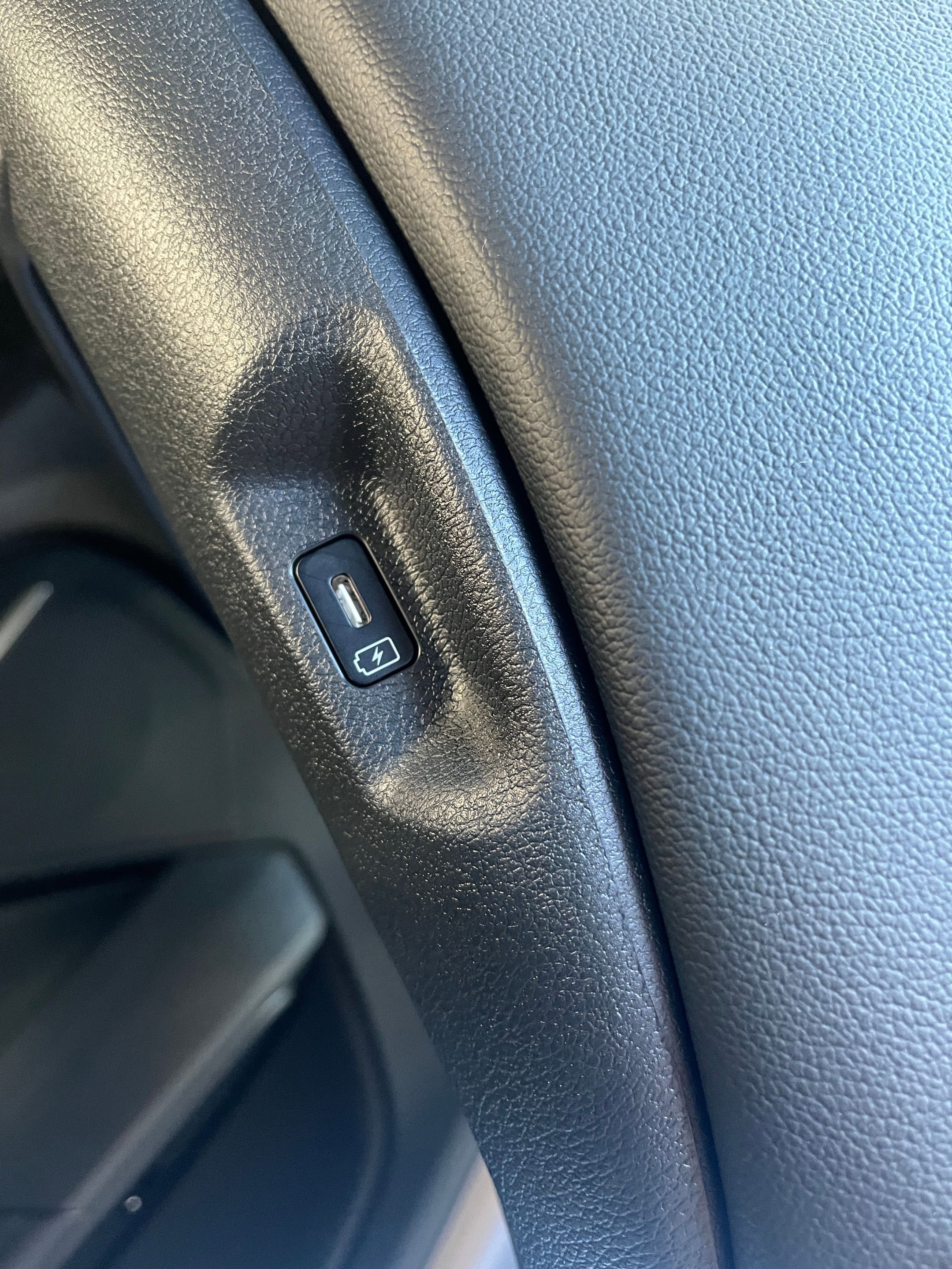 New 2026 Kia Sportage SX FWD image 25