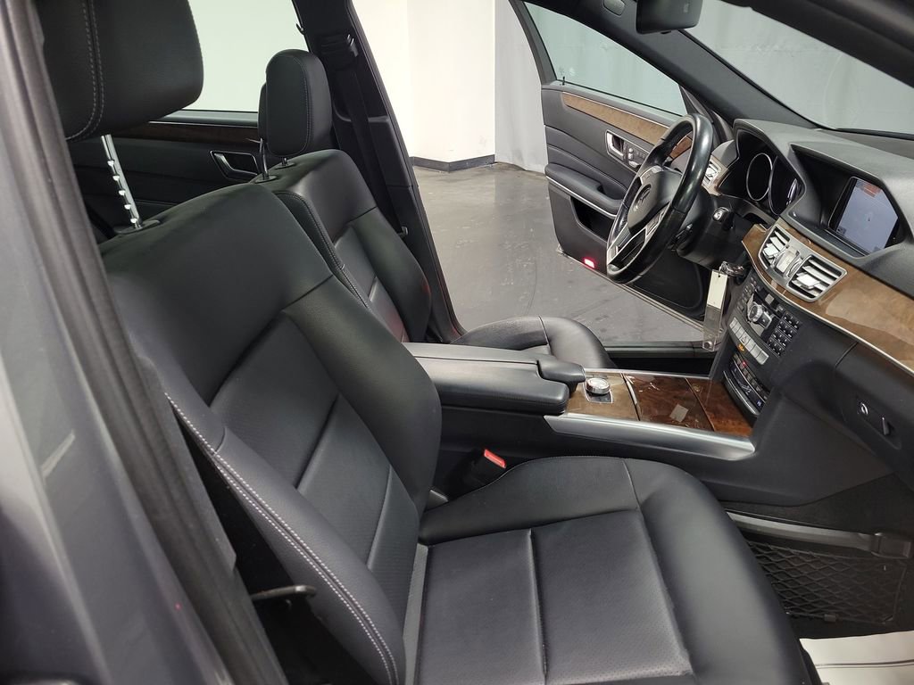 Used 2015 Mercedes-Benz E 350 4MATIC Sedan image 25