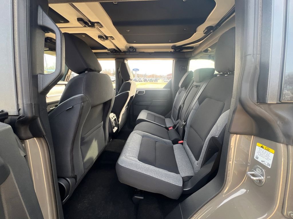 New 2025 Ford Bronco Big Bend w/ Black Appearance Package AWD/4WD image 32