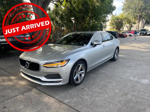 Used 2018 Volvo S90 T5 Momentum w/ Convenience Package FWD image 1