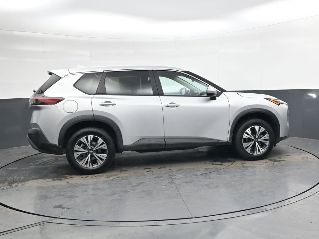Used 2023 Nissan Rogue SV image 8