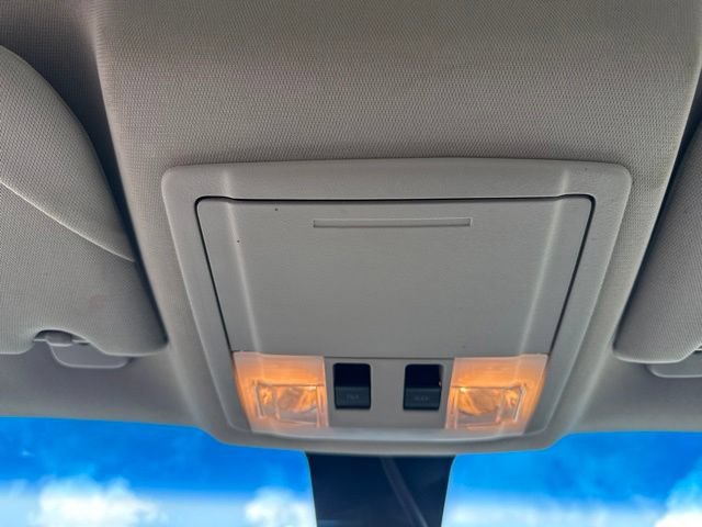 Used 2012 Ford Taurus Limited FWD image 29