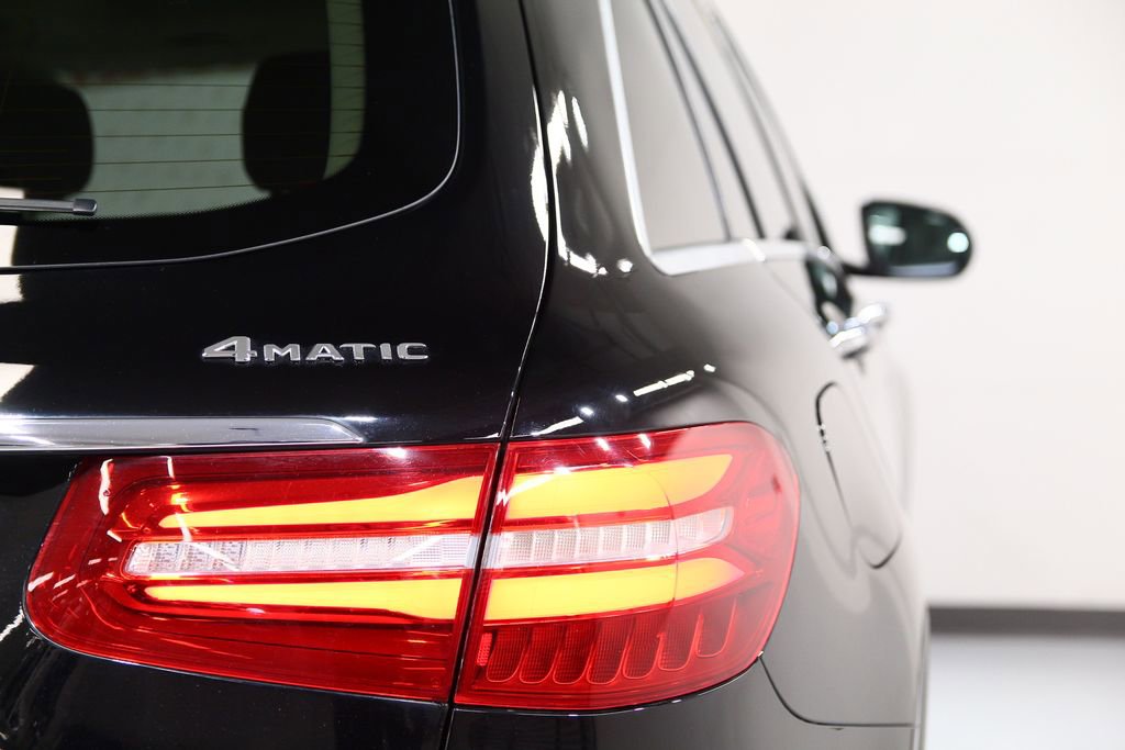 Used 2019 Mercedes-Benz GLC 300 4MATIC image 14