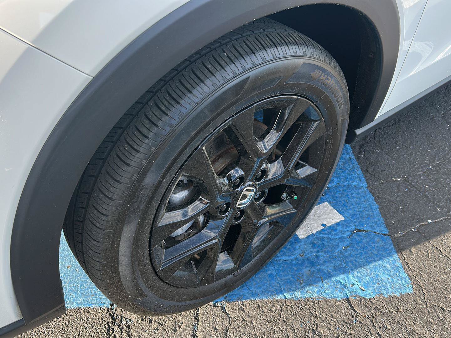 Used 2024 Honda HR-V Sport image 3