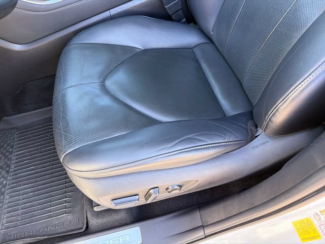Used 2021 Toyota Highlander Limited AWD/4WD image 20