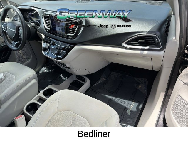 Used 2017 Chrysler Pacifica Touring Plus FWD image 12