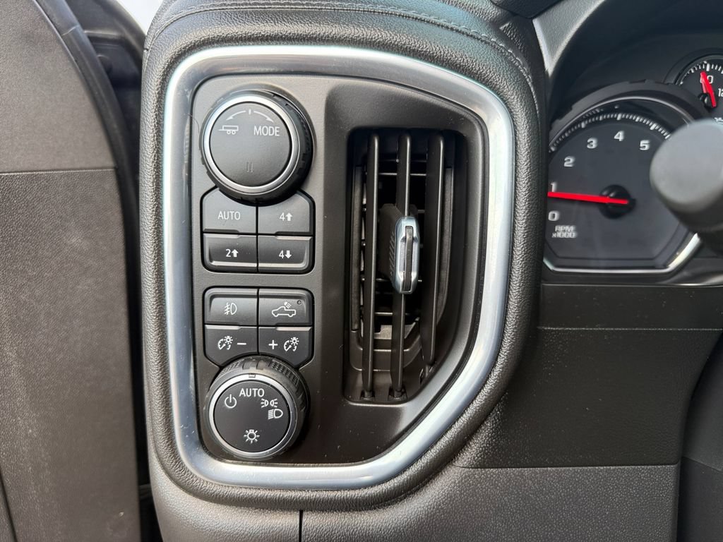 Used 2021 Chevrolet Silverado 1500 LT Trail Boss w/ Bed Protection Package AWD/4WD image 26