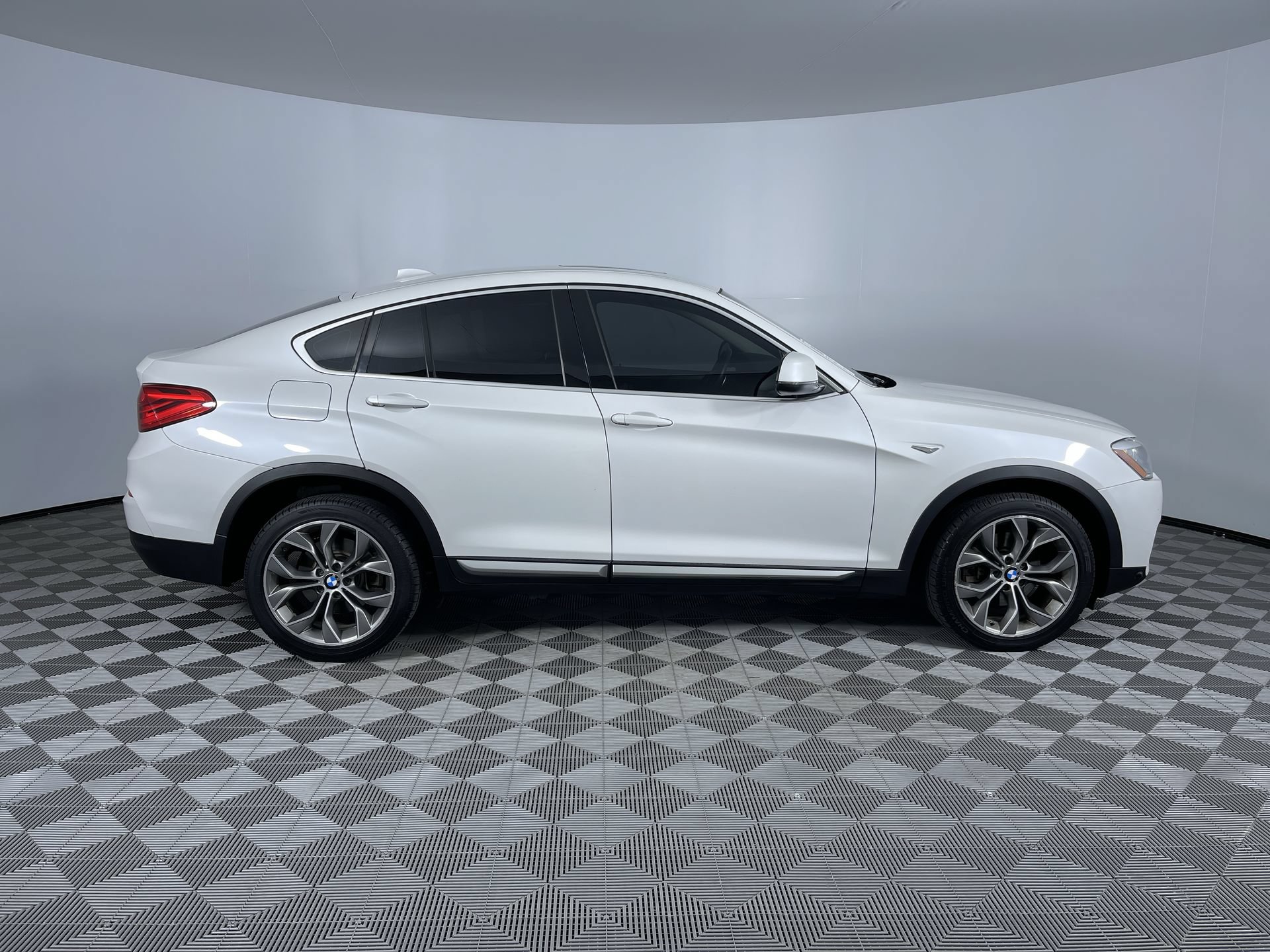 Used 2016 BMW X4 xDrive28i AWD/4WD image 10