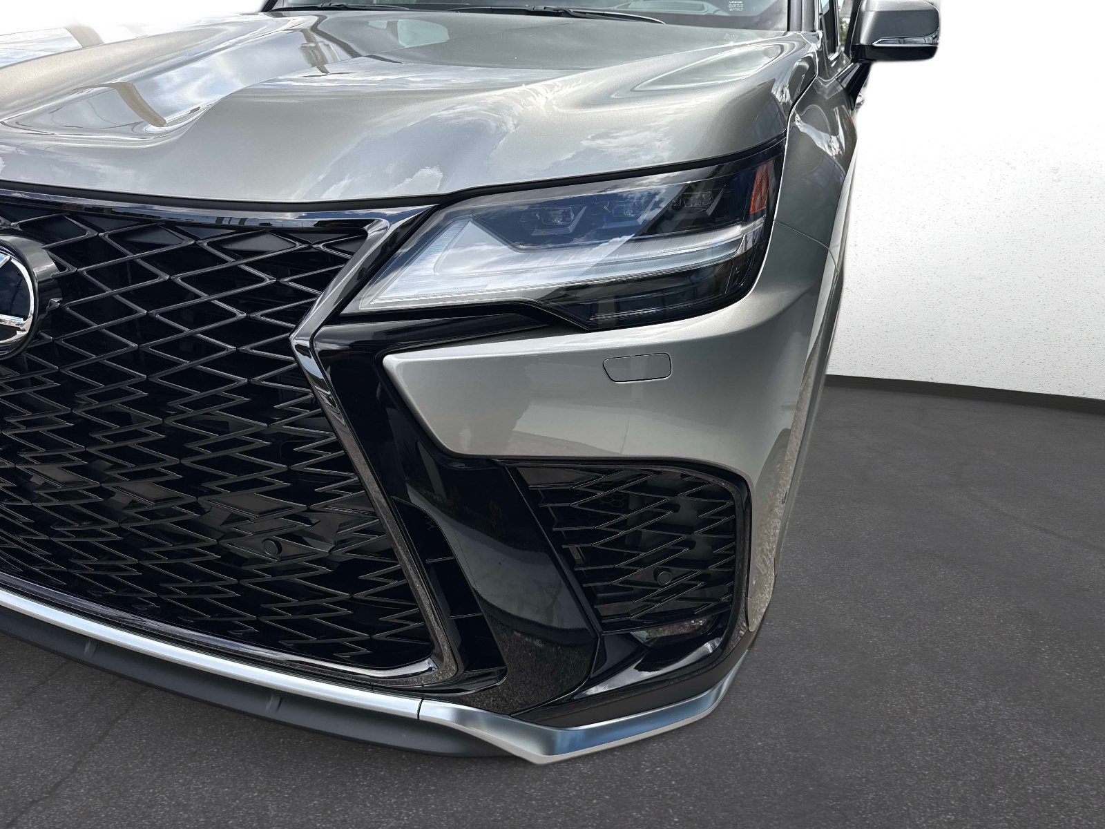 New 2026 Lexus LX 700h F Sport w/ Accessory Package (Z1) AWD/4WD image 9