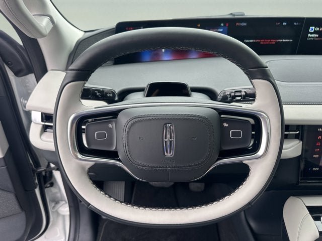 New 2026 Lincoln Navigator Reserve w/ Jet Appearance Package AWD/4WD image 13