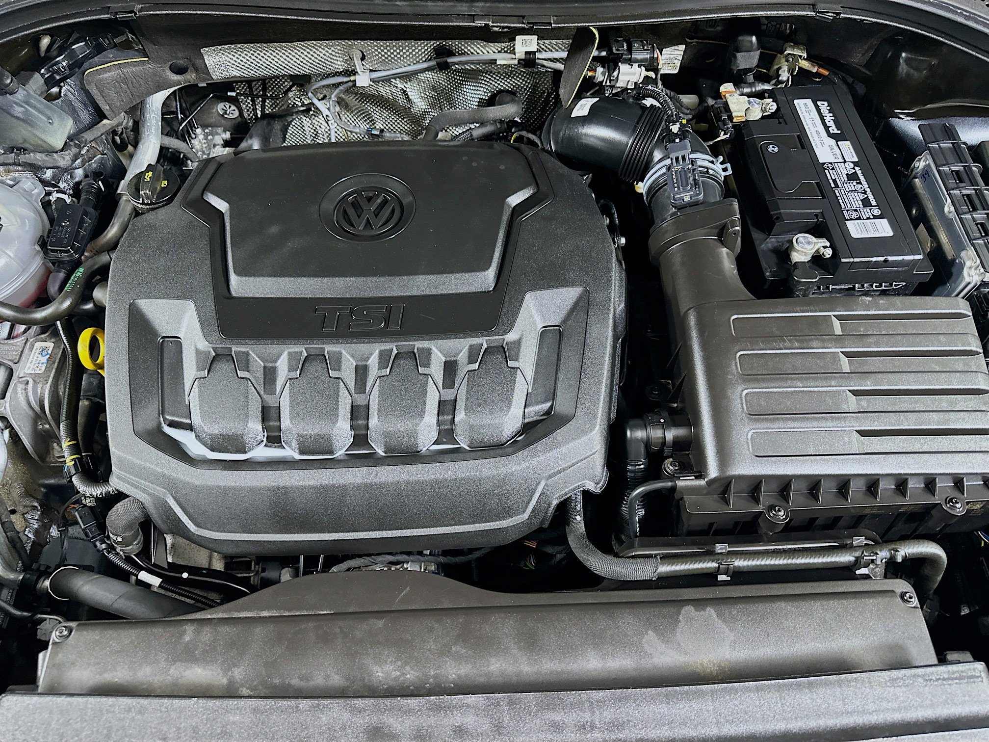 Used 2024 Volkswagen Tiguan SE image 33