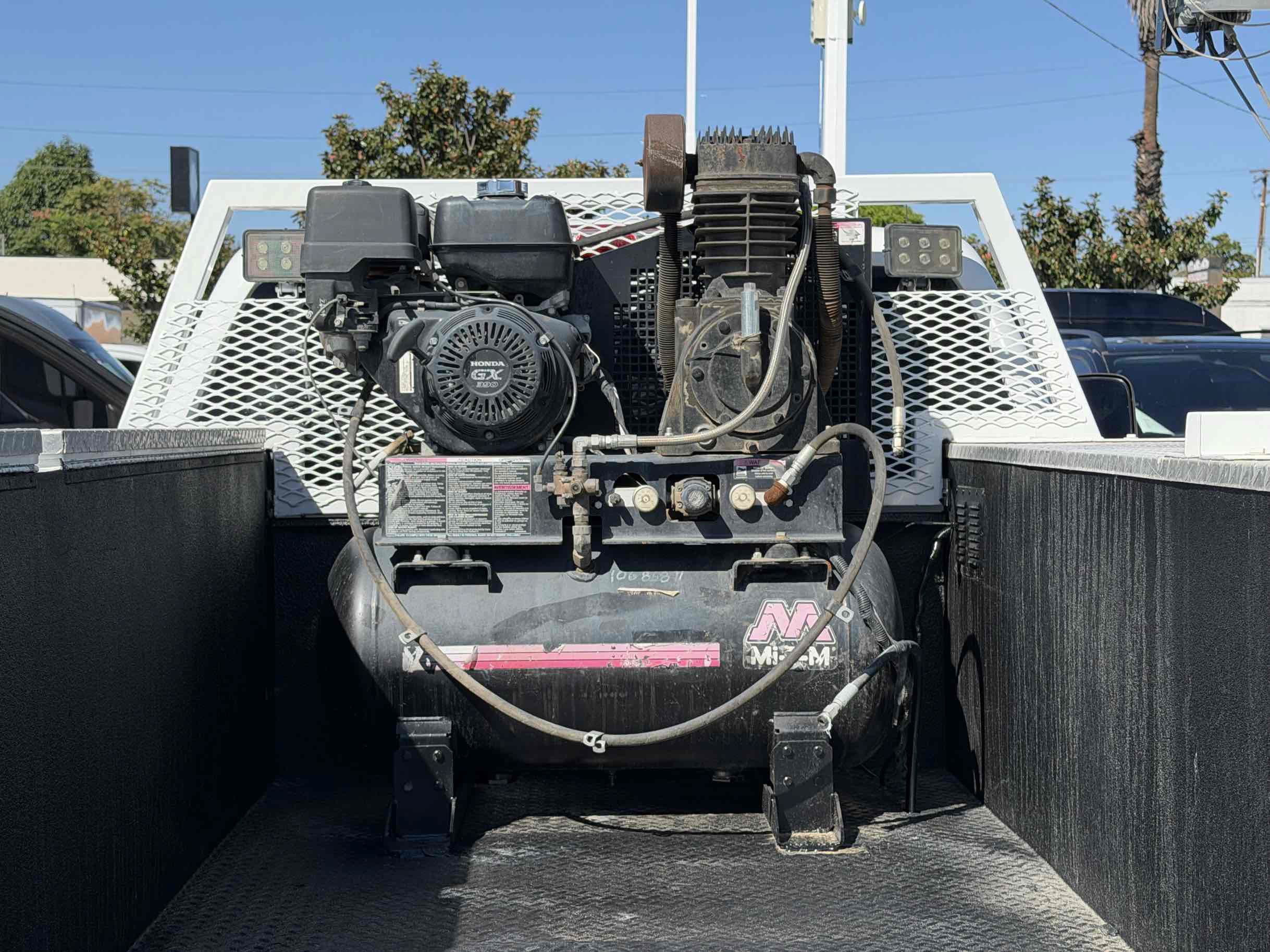 Used 2017 GMC Sierra 3500 2WD Regular Cab image 19