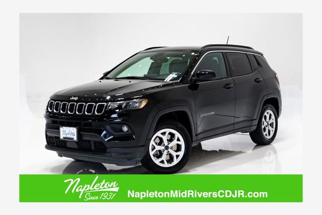 Certified 2025 Jeep Compass Latitude w/ Sun & Sound Group AWD/4WD image 1