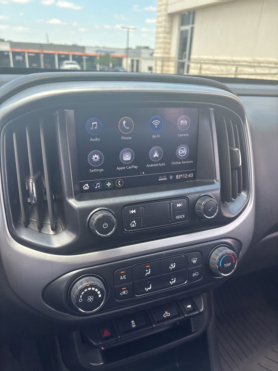 Used 2022 Chevrolet Colorado LT AWD/4WD image 10