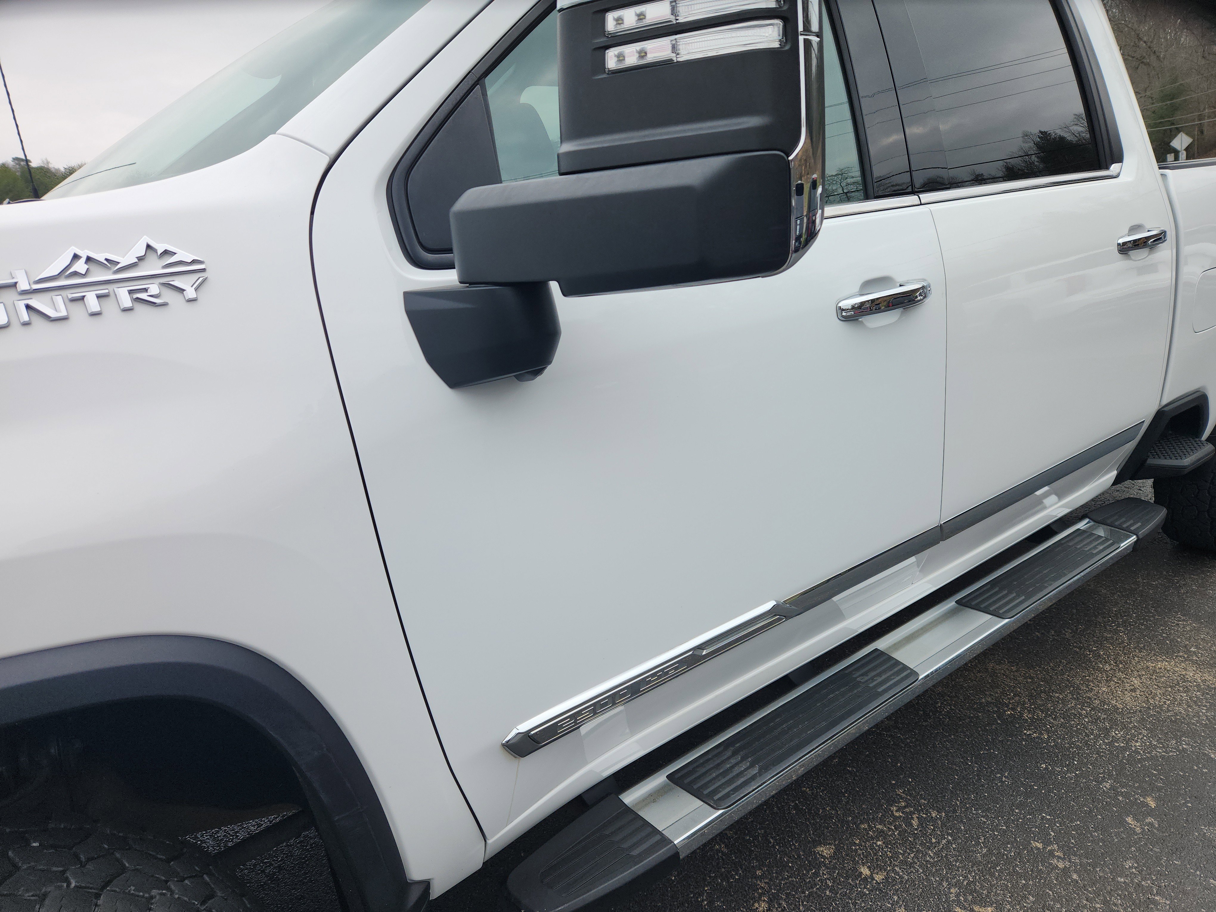 Used 2024 Chevrolet Silverado 2500 High Country AWD/4WD image 11