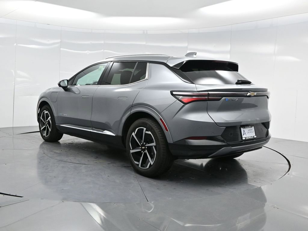 Used 2025 Chevrolet Equinox EV LT w/ Convenience Package image 6