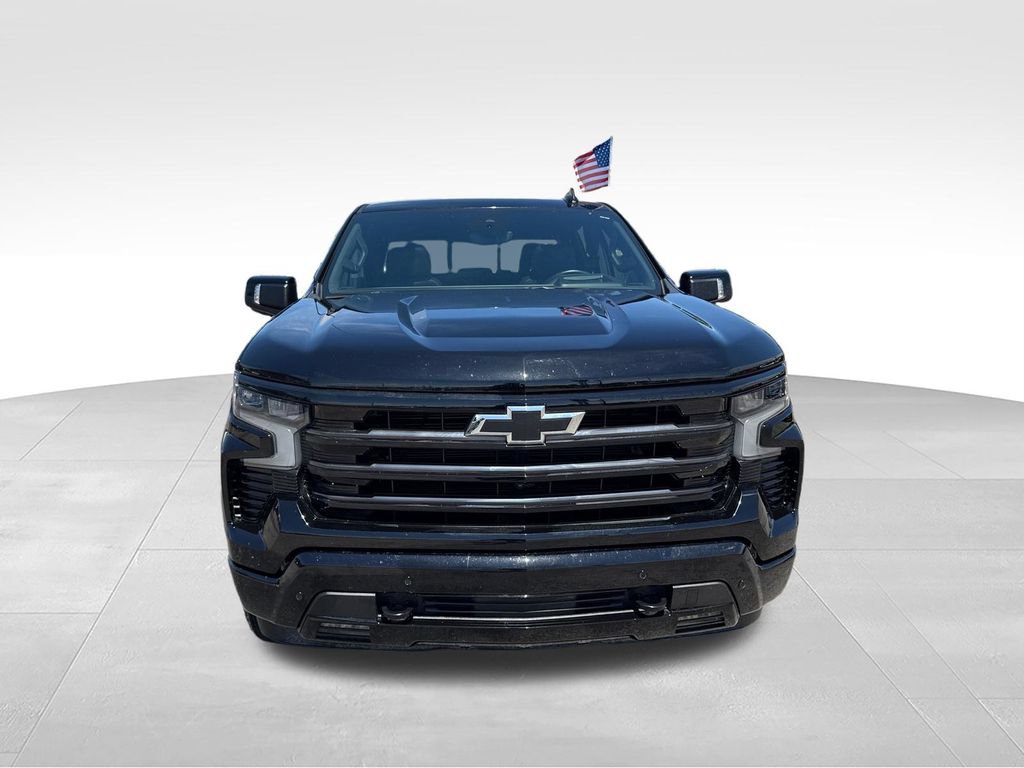 Used 2025 Chevrolet Silverado 1500 High Country w/ Midnight Edition AWD/4WD image 10
