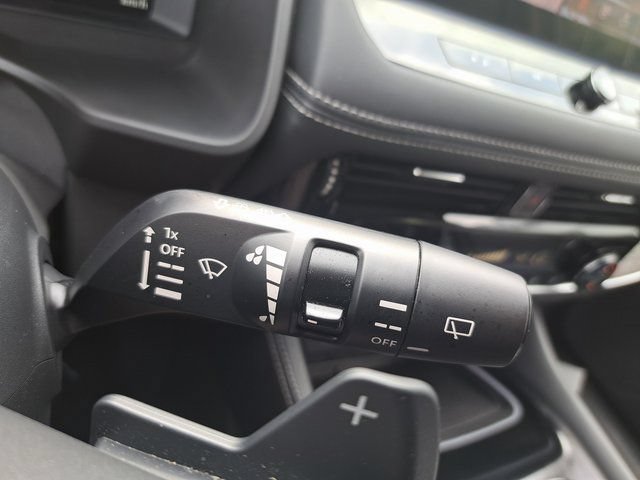 Used 2025 Nissan Rogue Platinum FWD image 23