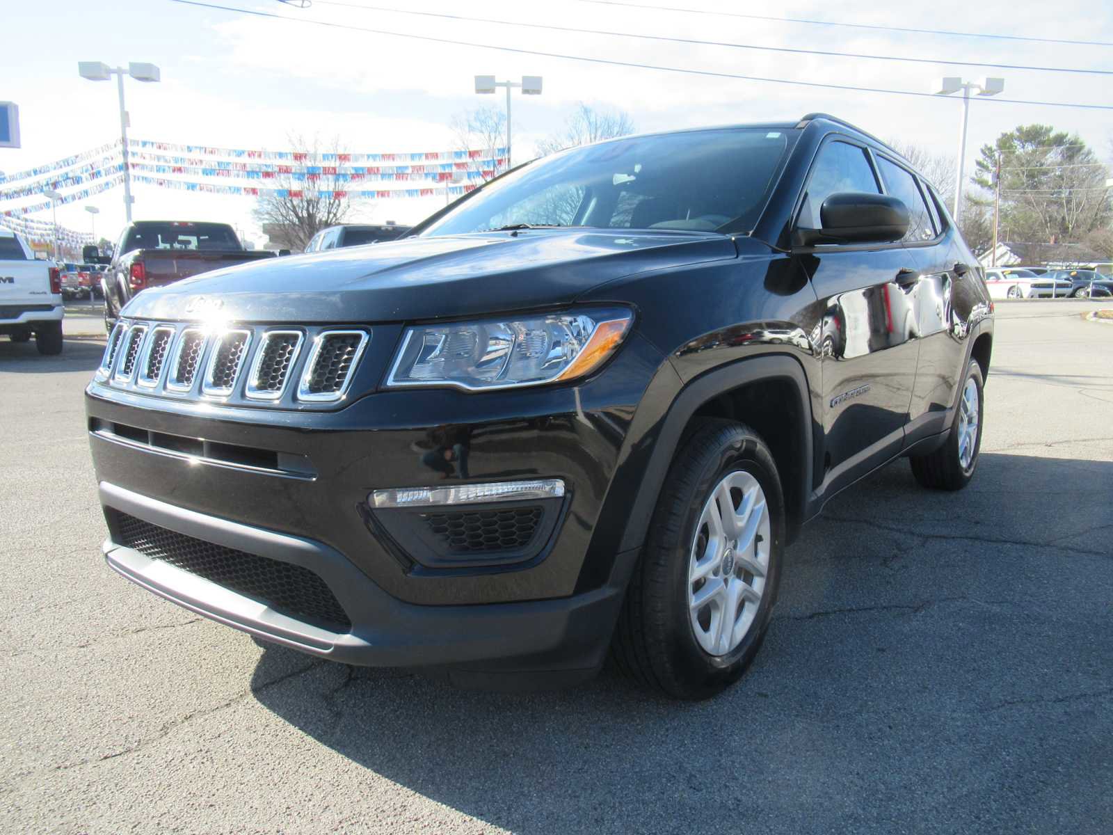 Used 2018 Jeep Compass Sport image 1