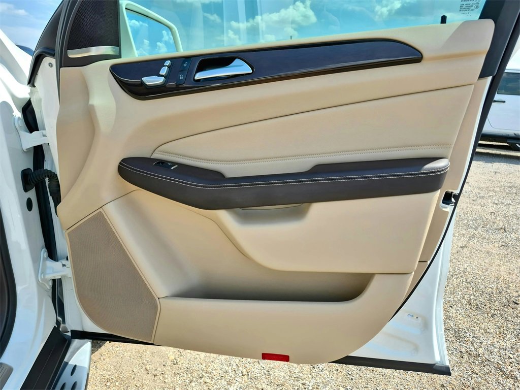 Used 2019 Mercedes-Benz GLE 400 4MATIC image 26