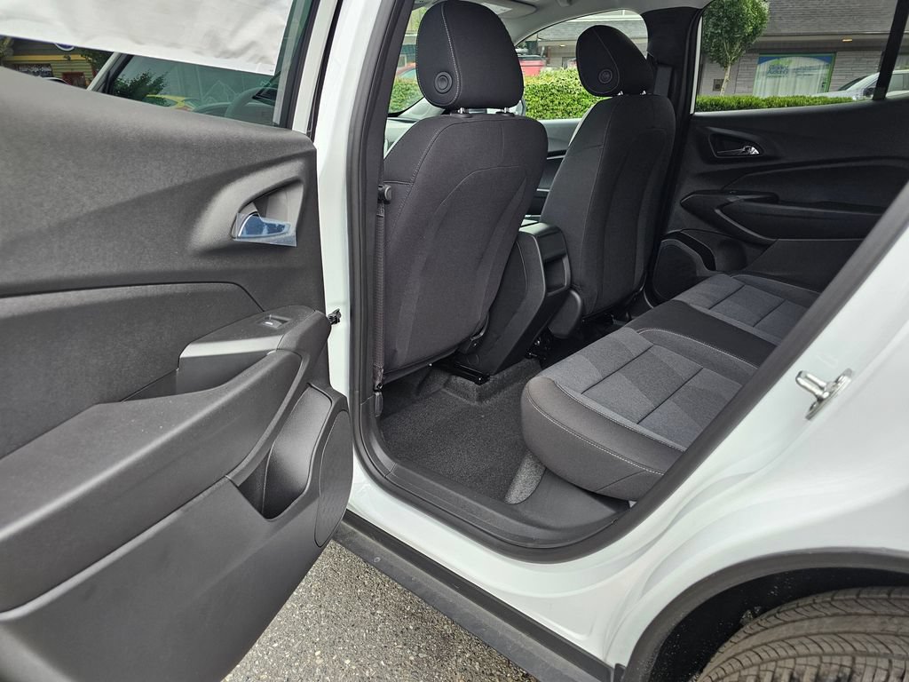 New 2026 Chevrolet Trax LS FWD image 18