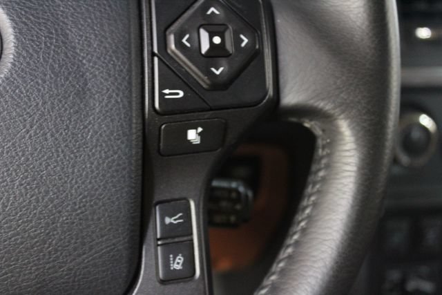 Used 2018 Toyota Sequoia Platinum AWD/4WD image 18