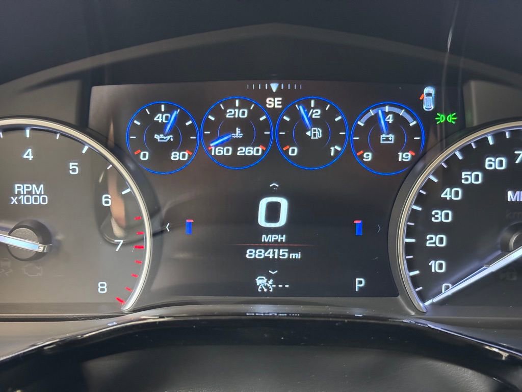 Used 2017 Cadillac XT5 Platinum w/ Driver Assist Package image 35